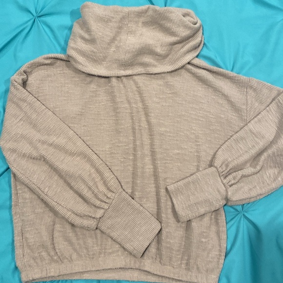 Express
XS
Excellent Condition - Picture 2 of 2